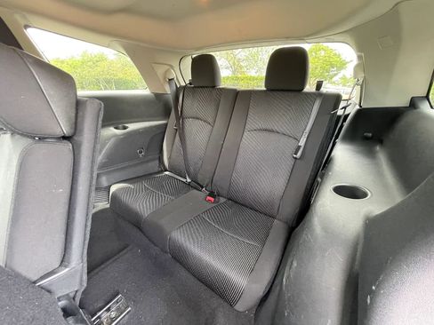 Used 2016 Dodge Journey SE w/ Flexible Seating Group image 28