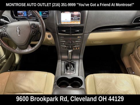 Used 2019 Lincoln MKT AWD image 41