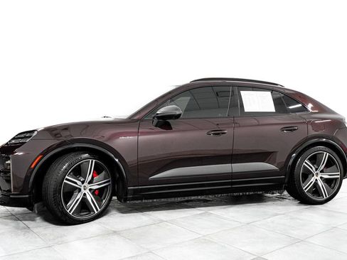 Used 2024 Porsche Macan Turbo Electric AWD/4WD image 4