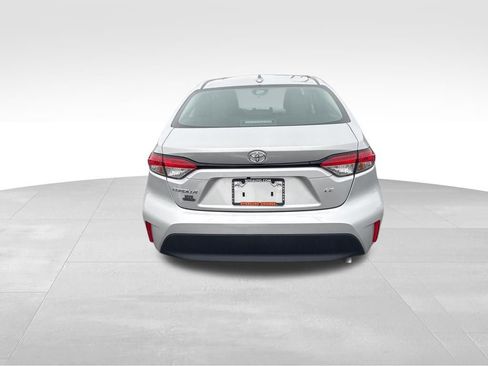 Used 2026 Toyota Corolla LE image 4