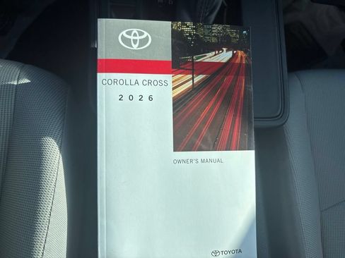 Used 2026 Toyota Corolla Cross L FWD image 25