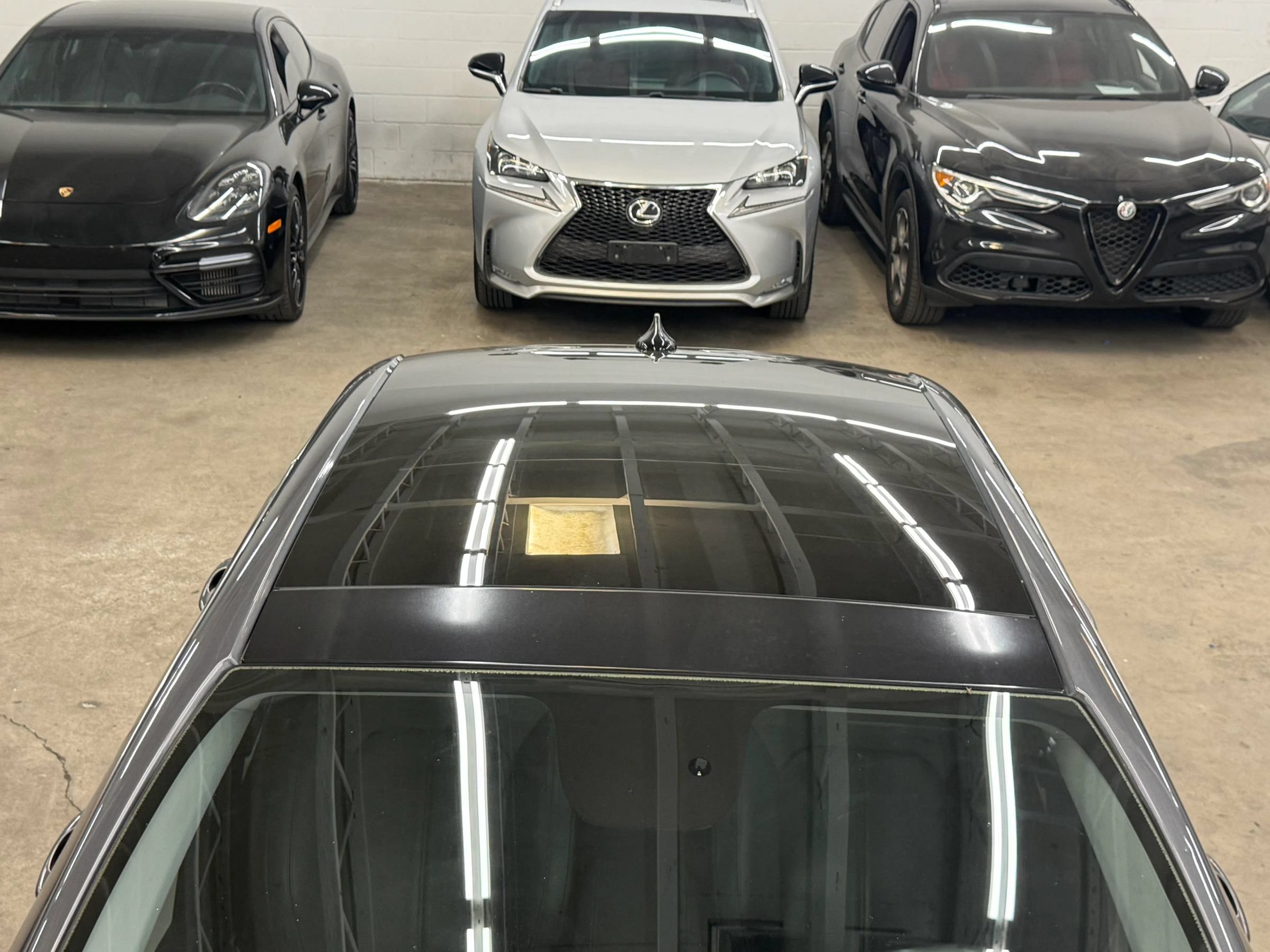 Used 2018 Alfa Romeo Giulia Ti w/ TI Performance Package RWD image 9