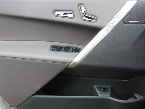 Used 2023 BMW iX xDrive50 w/ Premium Package image 30