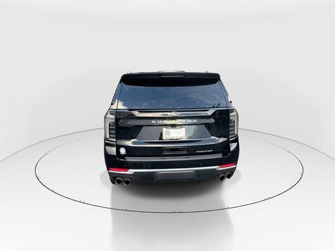 Used 2025 Chevrolet Suburban Premier RWD image 7