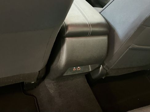 Used 2025 Nissan Altima 2.5 SV FWD image 27