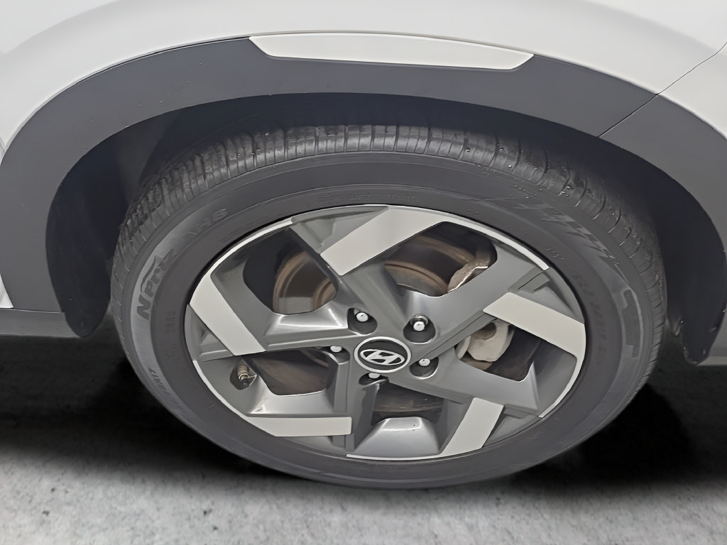 Used 2022 Hyundai Venue Limited FWD image 42