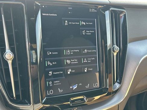 Used 2020 Volvo XC60 T8 Momentum w/ Protection Package Premier image 37