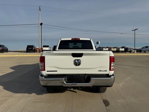 Used 2024 RAM 2500 Big Horn AWD/4WD image 4
