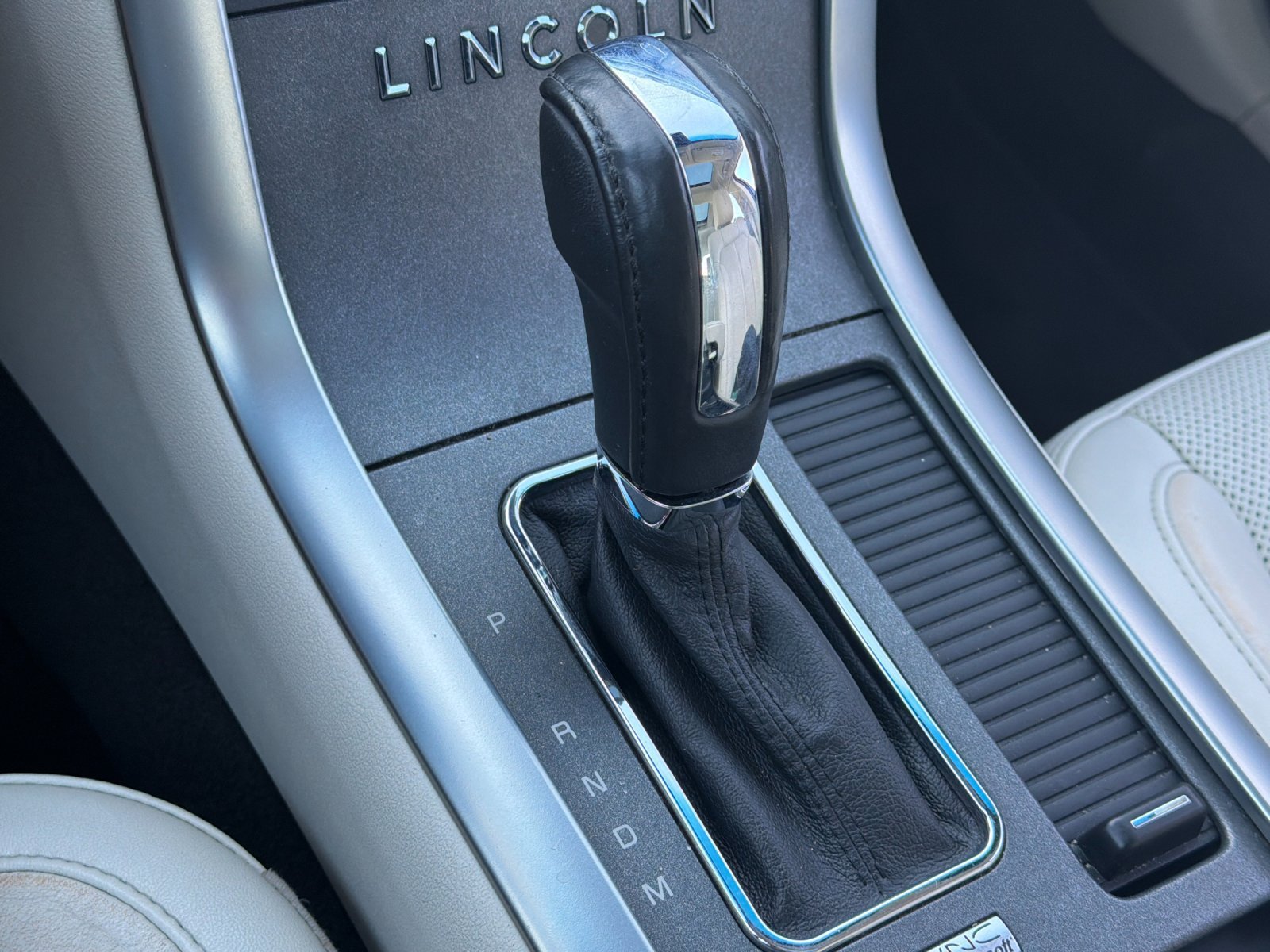 Used 2011 Lincoln MKS w/ 102A Rapid Spec Order Code FWD image 20