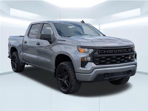 Used 2024 Chevrolet Silverado 1500 Custom image 8