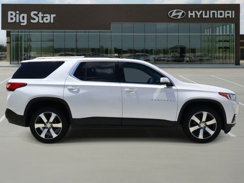 Used 2018 Chevrolet Traverse LT AWD/4WD image 5