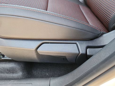 Used 2026 Nissan Kicks SR w/ SR Premium Package FWD image 17