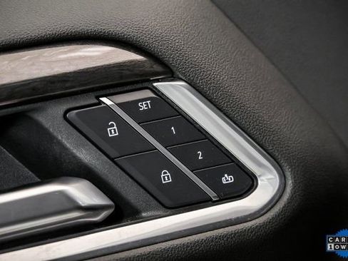 Used 2025 Chevrolet Silverado 2500 LTZ w/ LTZ Premium Package image 10