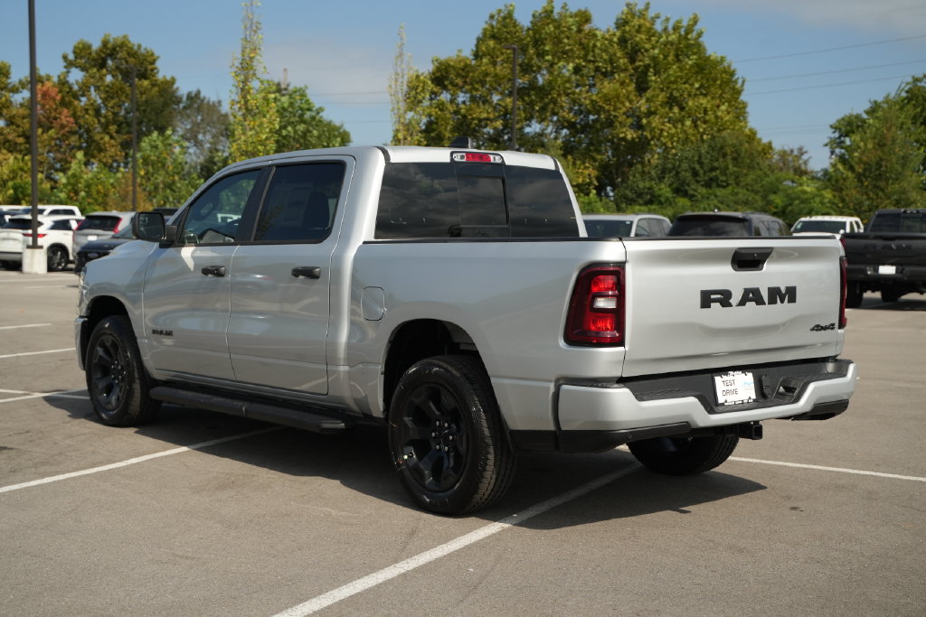 New 2026 RAM 1500 Express AWD/4WD image 5