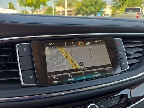 Used 2018 Buick Enclave Premium w/ Experience Buick Package FWD image 28