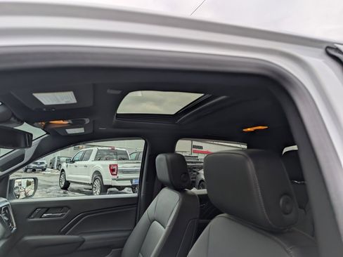 Used 2023 GMC Canyon Elevation w/ Elevation Premium Package image 21