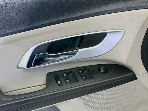 Used 2010 Chevrolet Equinox LS image 16