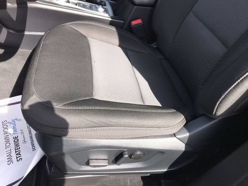 Used 2022 Ford Explorer XLT AWD/4WD image 12