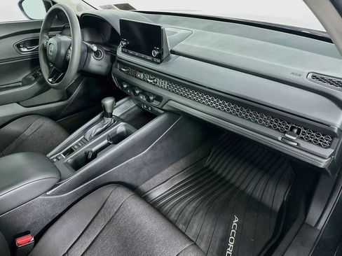 Used 2025 Honda Accord SE image 30