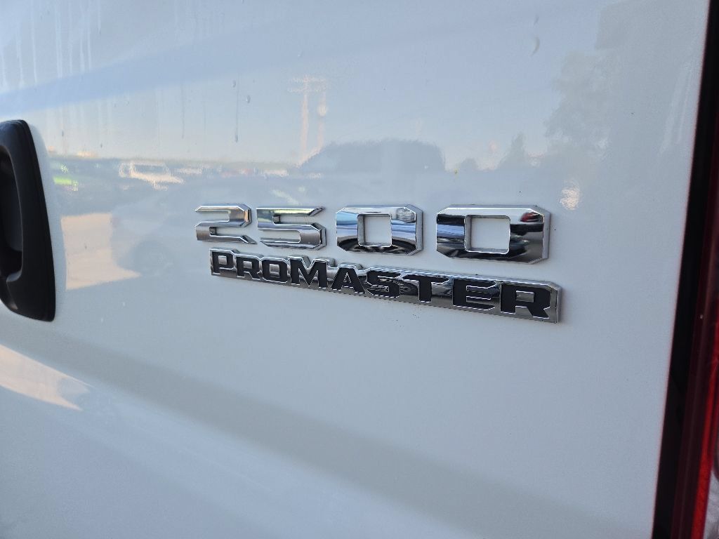 Used 2025 RAM ProMaster 2500 w/ Convenience Group FWD image 20