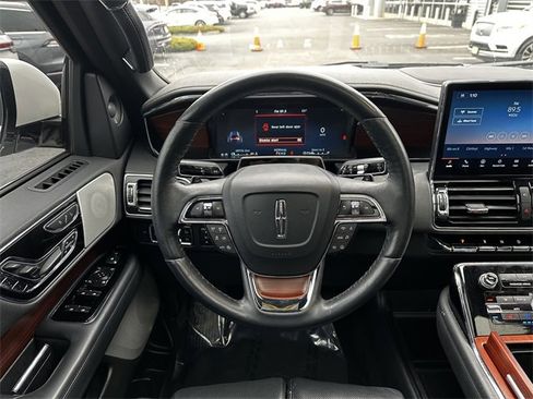 Certified 2022 Lincoln Navigator Reserve image 14