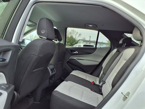 Used 2020 Chevrolet Equinox LS w/ LS Convenience Package image 23