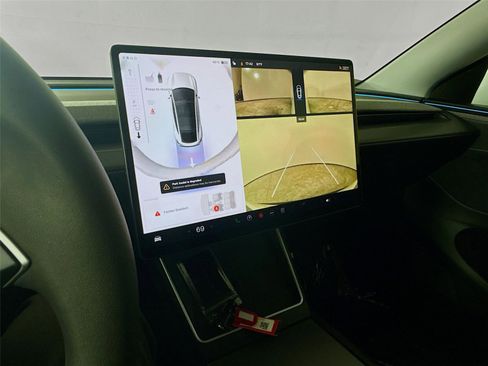 Used 2026 Tesla Model Y 2WD image 6