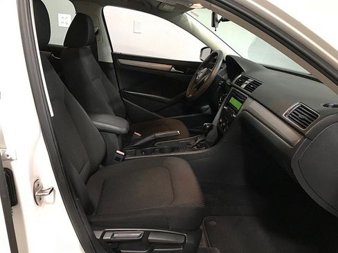 Used 2015 Volkswagen Passat 1.8T Limited Edition image 13