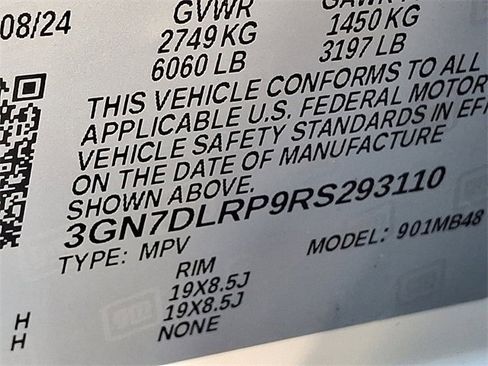 Used 2024 Chevrolet Equinox EV LT image 27