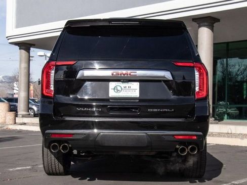 Used 2021 GMC Yukon Denali w/ Denali Premium Package image 6