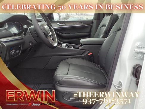 New 2023 Jeep Grand Cherokee Overland image 7