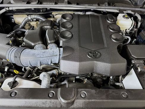 Certified 2023 Toyota 4Runner SR5 Premium w/ Moonroof Package image 32