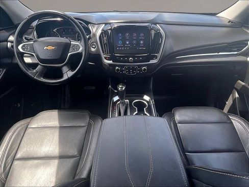 Used 2020 Chevrolet Traverse LT w/ LT Premium Package AWD/4WD image 6