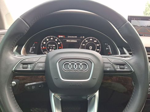 Used 2018 Audi Q7 3.0T Prestige w/ Prestige Package AWD/4WD image 17