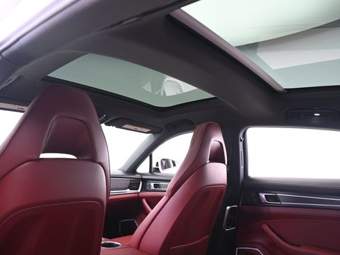Certified 2023 Porsche Panamera 4 Platinum Edition AWD/4WD image 25