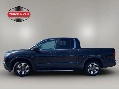 Used 2017 Honda Ridgeline RTL-T image 3