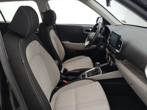 Used 2022 Hyundai Venue SEL FWD image 21