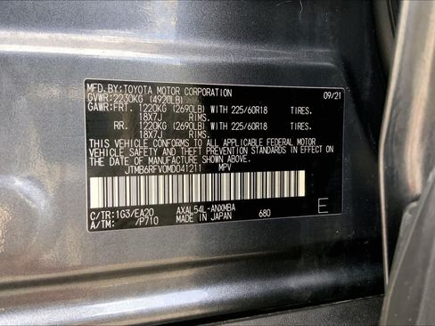 Used 2021 Toyota RAV4 XLE Premium AWD/4WD image 36