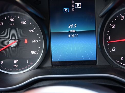 Used 2019 Mercedes-Benz C 300 4MATIC Sedan image 11