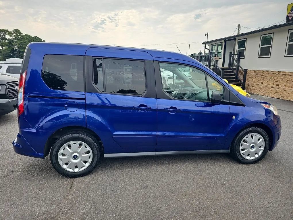 Used 2016 Ford Transit Connect XLT FWD image 5