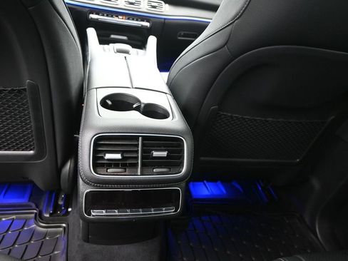 Used 2025 Mercedes-Benz GLS 450 4MATIC image 17