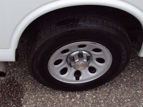 Used 2014 Chevrolet Express 1500 LT w/ LT Preferred Equipment Group image 32