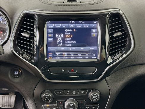 Used 2019 Jeep Cherokee Limited FWD image 21