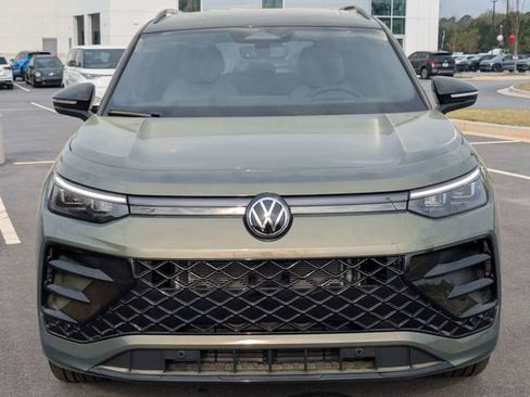 New 2026 Volkswagen Tiguan SE R-Line FWD image 9