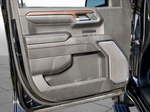Certified 2024 Chevrolet Silverado 1500 High Country w/ Midnight Edition AWD/4WD image 21