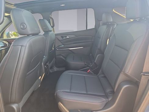 Certified 2026 Chevrolet Traverse Z71 w/ Driver Confidence Package AWD/4WD image 16