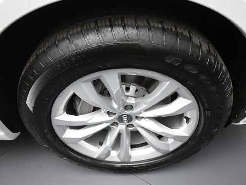 Used 2019 Audi Q7 3.0T Premium w/ Convenience Package AWD/4WD image 12