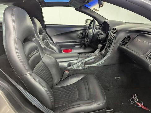 Used 1999 Chevrolet Corvette Coupe w/ Memory Pkg RWD image 20