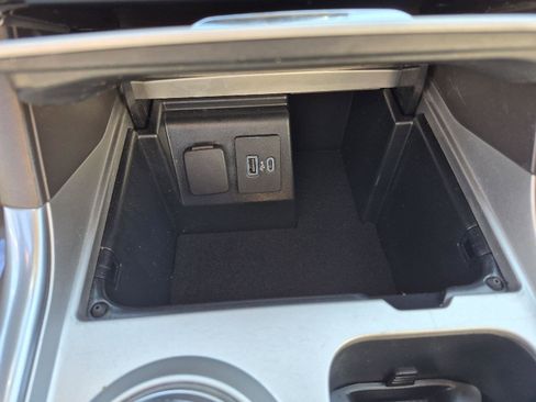 Certified 2021 Ford Explorer Platinum w/ Equipment Group 601A image 24