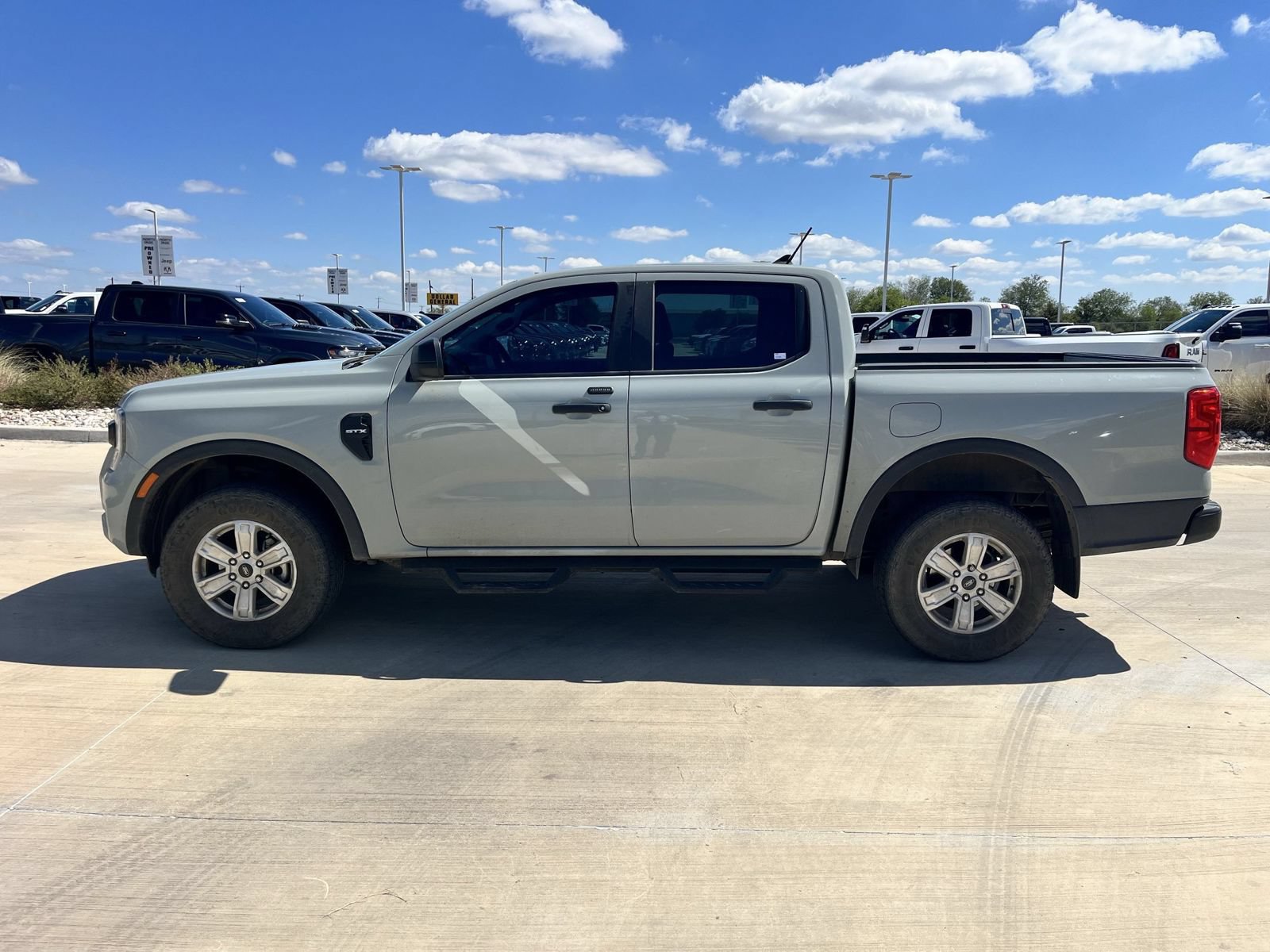 Used 2024 Ford Ranger XL w/ Trailer Tow Package RWD image 6